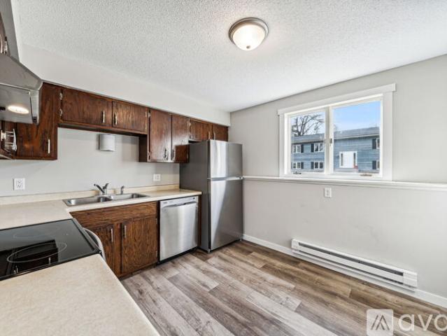 2 BR, 1 BA Apartment 128 Emory Dr, Unit 2, River Falls, WI 54022