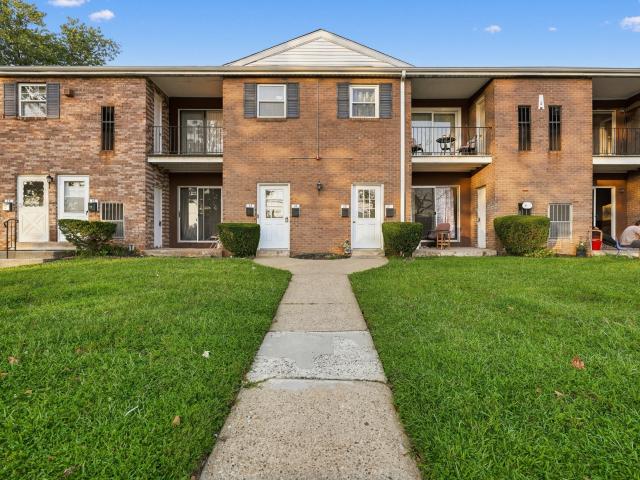 2 BR, 1 BA Apartment 1294 Cooper St, Beverly, NJ 08010