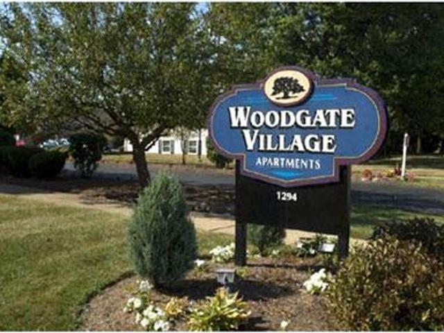 2 BR, 1 BA Apartment 1294 Hadcock Rd. Unit 101 Unit 1282 104, Brunswick, OH 44212