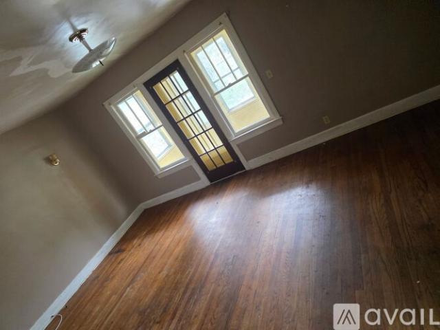 2 BR, 1 BA Apartment 129 Craddock St, Unit A, Syracuse, NY 13207