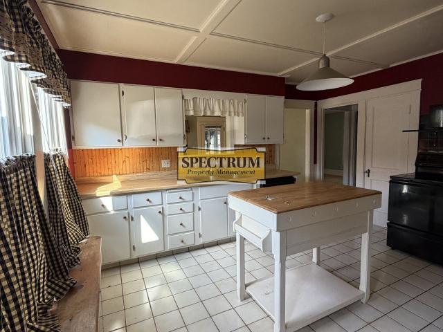 2 BR, 1 BA Apartment 12 Colonial St, Waterville, ME 04901