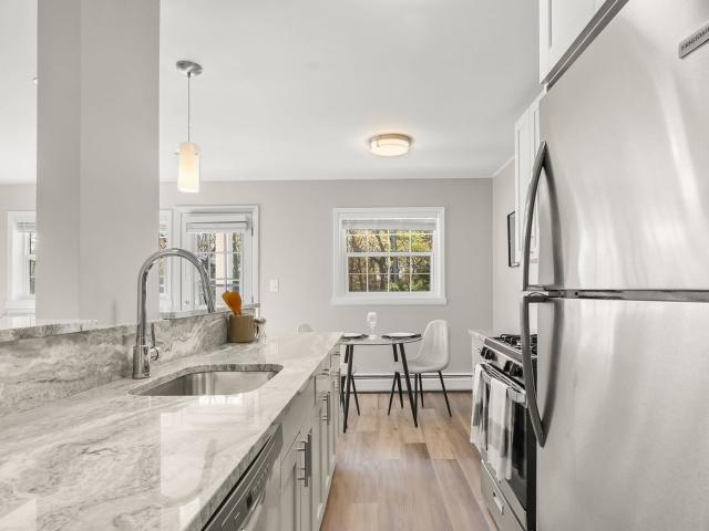 2 BR, 1 BA Apartment 1300 Fayette St Unit 207M, Conshohocken, PA 19428