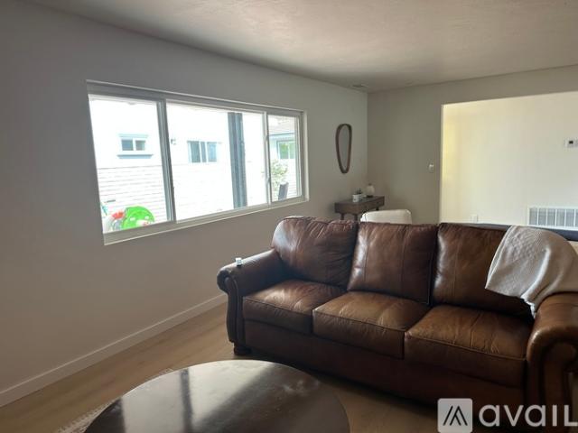 2 BR, 1 BA Apartment 1300 Oak Avenue Garden View Suite, Carlsbad, CA 92008