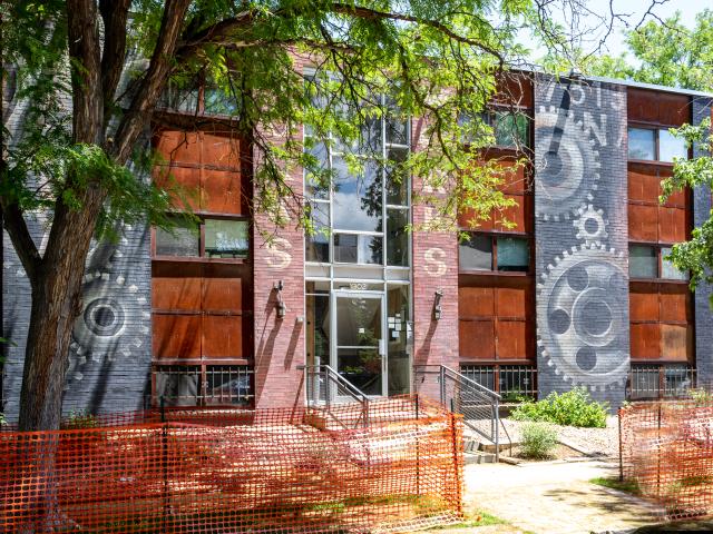 2 BR, 1 BA Apartment 1302 N Columbine St, Denver, CO 80206
