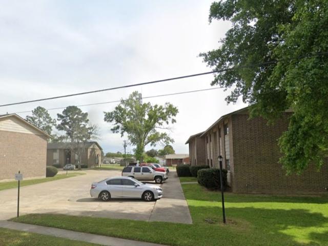 2 BR, 1 BA Apartment 1305 E. Bayou Road, Donaldsonville, LA 70346