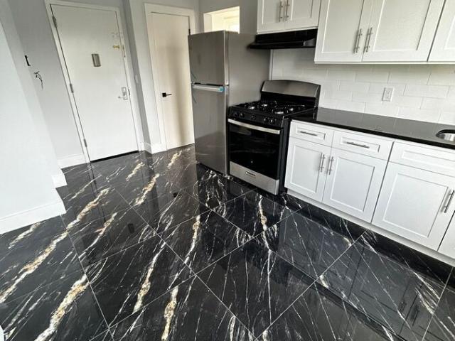 2 BR, 1 BA Apartment 130 Elm St Yonkers, Yonkers, NY 10701
