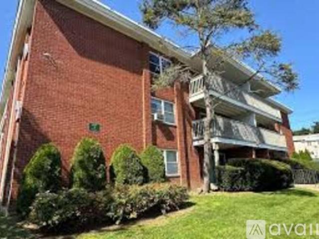 2 BR, 1 BA Apartment 130 OAKWOOD AVE, Unit 3M, WEST HARTFORD, CT 06119