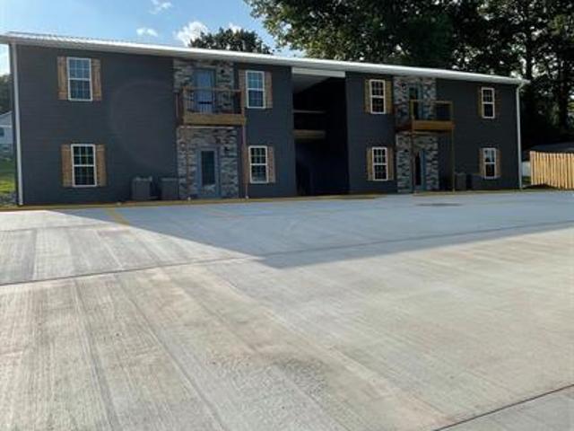 2 BR, 1 BA Apartment 130 S Main St, #6, SOUTH CARTHAGE, TN 37030