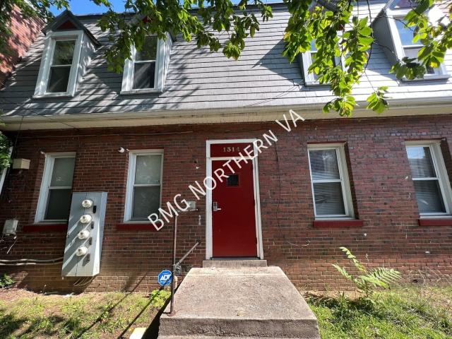 2 BR, 1 BA Apartment 1314 T St SE, Washington, DC 20020