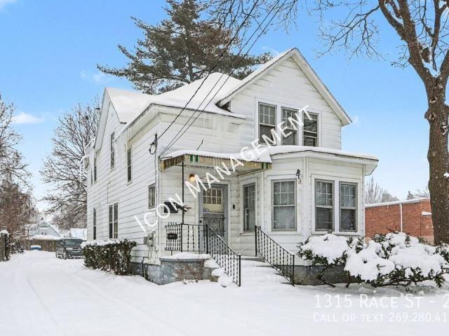 2 BR, 1 BA Apartment 1315 Race St, Kalamazoo, MI 49001
