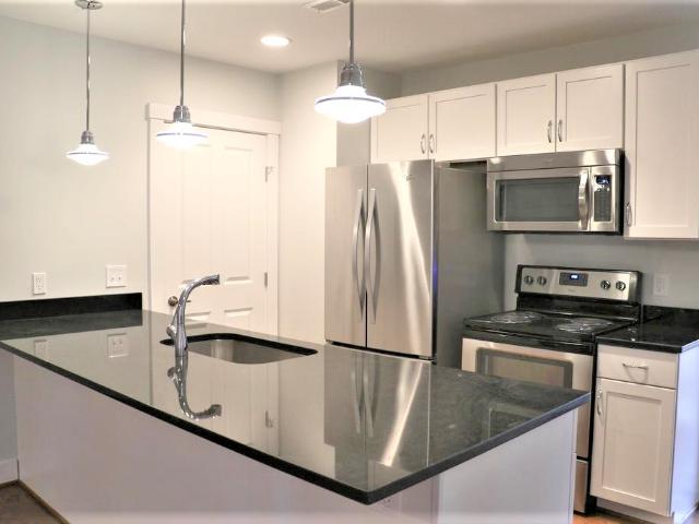 2 BR, 1 BA Apartment 1317 1319 Republic St. Unit 17 3A, Cincinnati, OH 45202