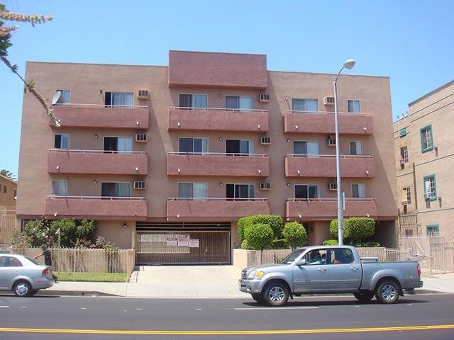 2 BR, 1 BA Apartment 1325 S Hoover Street Unit 304, Los Angeles, CA 90006