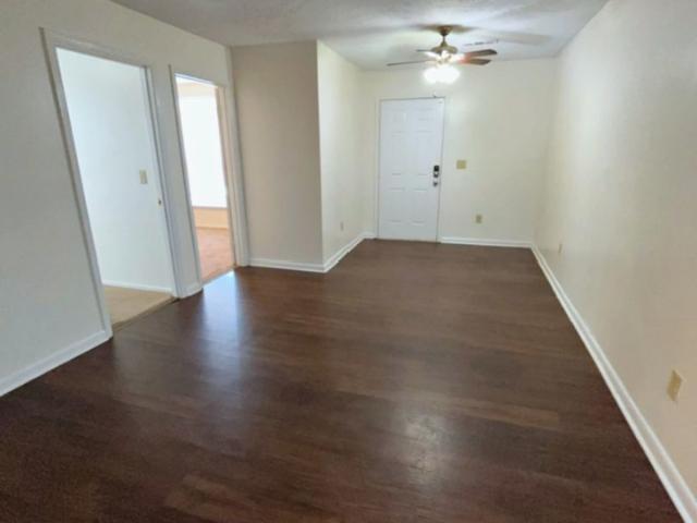 2 BR, 1 BA Apartment 132 Dogwood Pointe Drive Unit 132 Dogwood Pointe Dive Unit 2, McMinnville, TN 37110