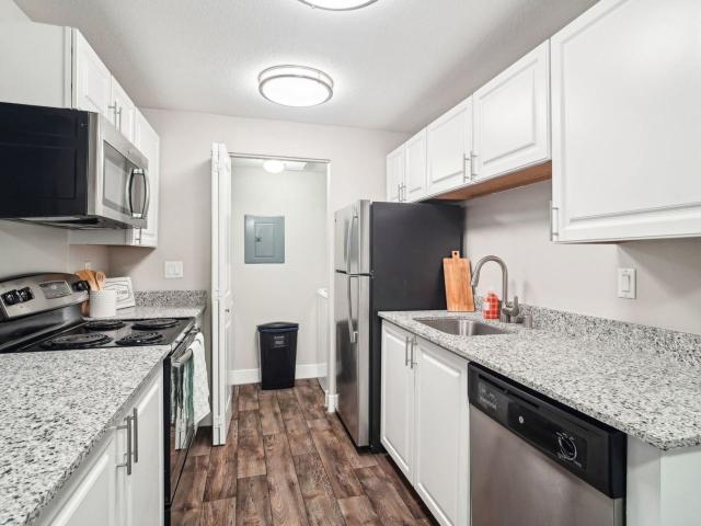 2 BR, 1 BA Apartment 13305 NE 171st St Unit Q228, Woodinville, WA 98072