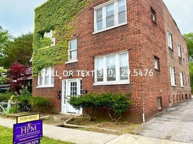 2 BR, 1 BA Apartment 1331 W 65th St, Cleveland, OH 44102