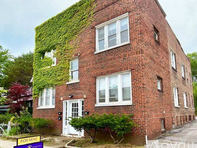 2 BR, 1 BA Apartment 1331 W 65th St, Unit 102, Cleveland, OH 44102