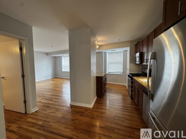 2 BR, 1 BA Apartment 1337 W Fargo Ave, Unit 303, Chicago, IL 60626