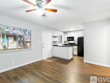 2 BR, 1 BA Apartment 137 Elm Street, Unit 202, Lockhart, TX 78644