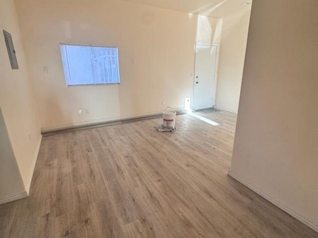 2 BR, 1 BA Apartment 13421 Pala Ave, Sylmar, CA 91342