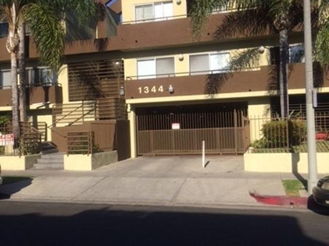 2 BR, 1 BA Apartment 1344 N Serrano Avenue Unit 202, Los Angeles, CA 90027