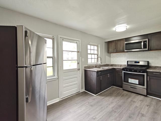 2 BR, 1 BA Apartment 120 Yorke St, Salem, NJ 08079