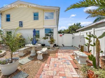 2 BR, 1 BA Apartment 13535 Boca Ciega Ave, Madeira Beach, FL 33708