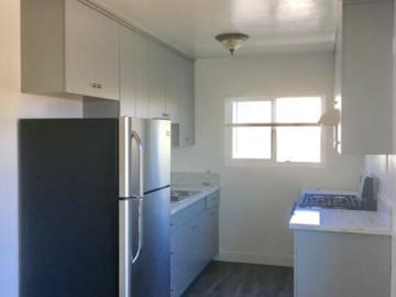 2 BR, 1 BA Apartment 1353 West 36th Place, Los Angeles, CA 90007