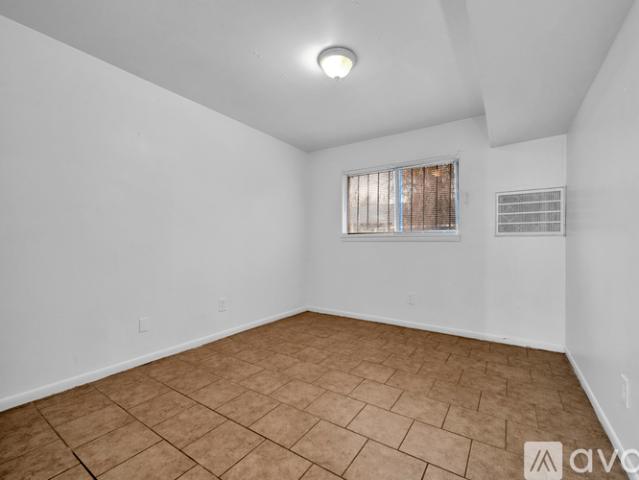 2 BR, 1 BA Apartment 136 59th St N, Unit 10, Birmingham, AL 35212