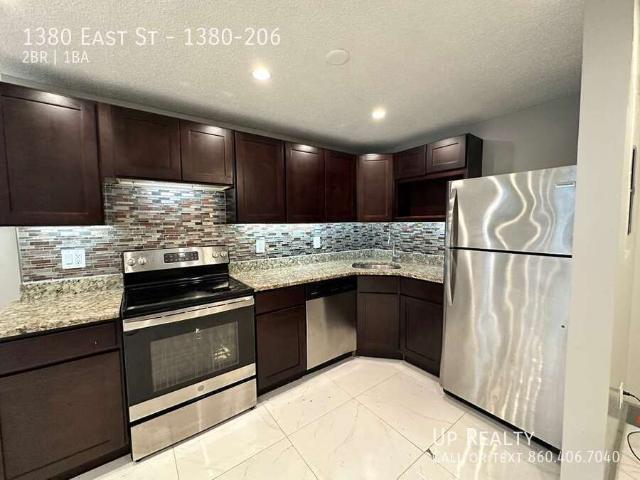 2 BR, 1 BA Apartment 1380 East St, New Britian, CT 06053