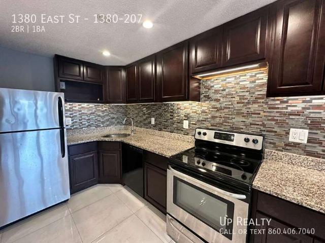 2 BR, 1 BA Apartment 1380 East St, New Britian, CT 06053