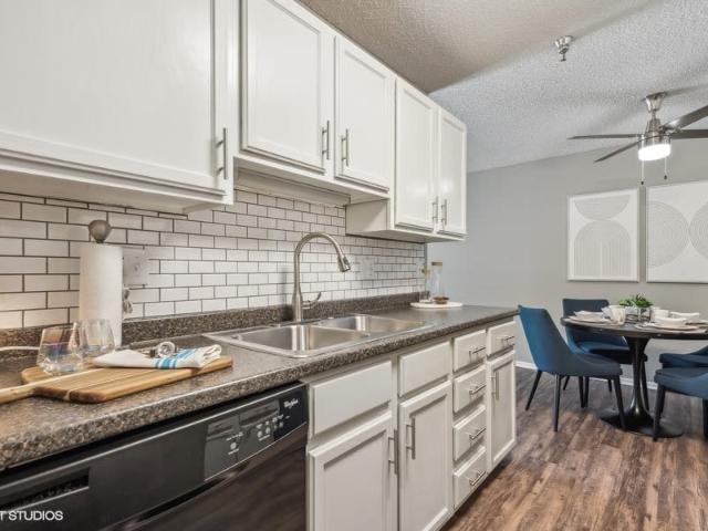 2 BR, 1 BA Apartment 13905 Chestnut Drive Unit 5 203, Eden Prairie, MN 55344