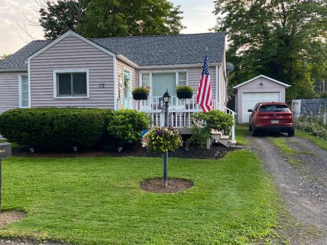 2 BR, 1 BA Apartment 13 School Street, Harveys Lake, PA 18618