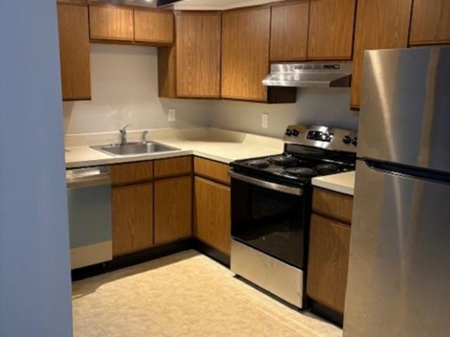 2 BR, 1 BA Apartment 1 Sharon Station Rd, Unit 4, Sharon, CT 06069