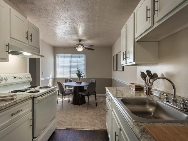 2 BR, 1 BA Apartment 2400 Albemarle Drive Unit VIE6103, Fairfield, OH 45014