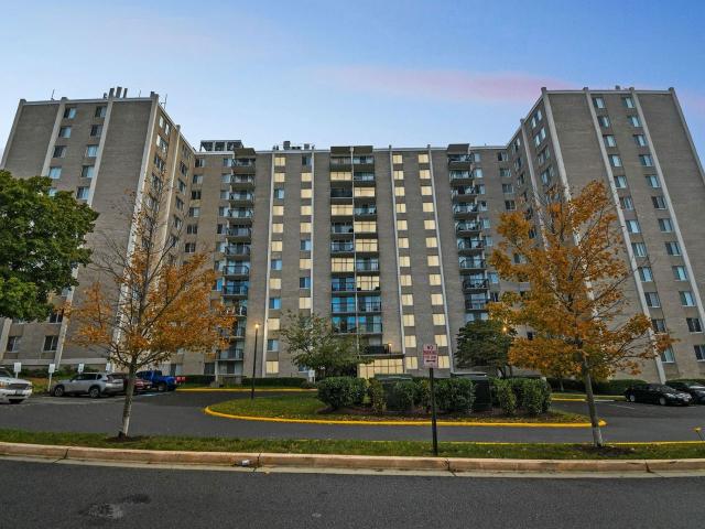2 BR, 1 BA Apartment 2400 Queens Chapel Road Unit 010404, Hyattsville, MD 20782