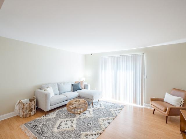 2 BR, 1 BA Apartment 2400 Village Road Unit 1004, Pittsburgh, PA 15205