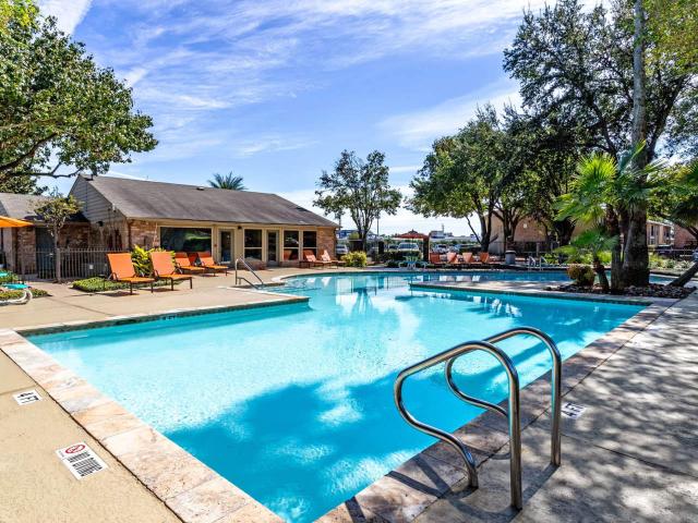 2 BR, 1 BA Apartment 2401 W Sam Houston Pkwy N Unit 1107, Houston, TX 77043