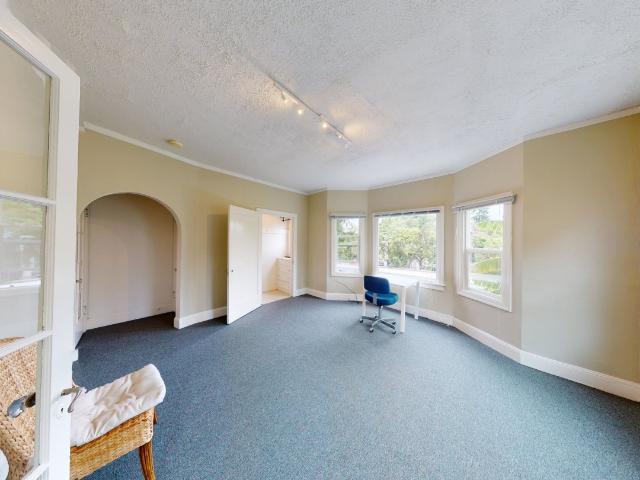 2 BR, 1 BA Apartment 2410 Dwight Way Unit 11, Berkeley, CA 94704