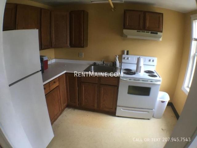2 BR, 1 BA Apartment 2412 Western Ave Apt Newburgh, ME 04444