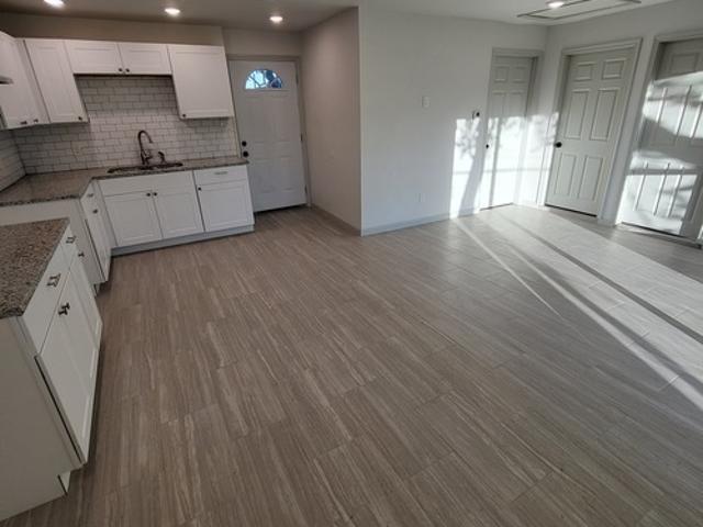 2 BR, 1 BA Apartment 2417 Castroville Rd, Unit #2101, San Antonio, TX 78237