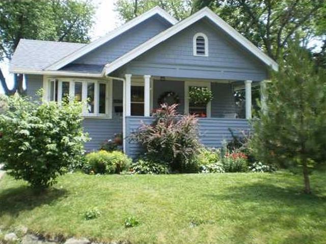 2 BR, 1 BA Apartment 2417 E Ave NE, Cedar Rapids, IA 52402