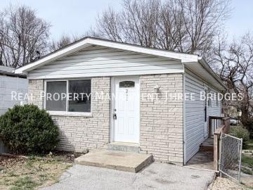 2 BR, 1 BA Apartment 241 Flora Drive, St Louis, MO 63135