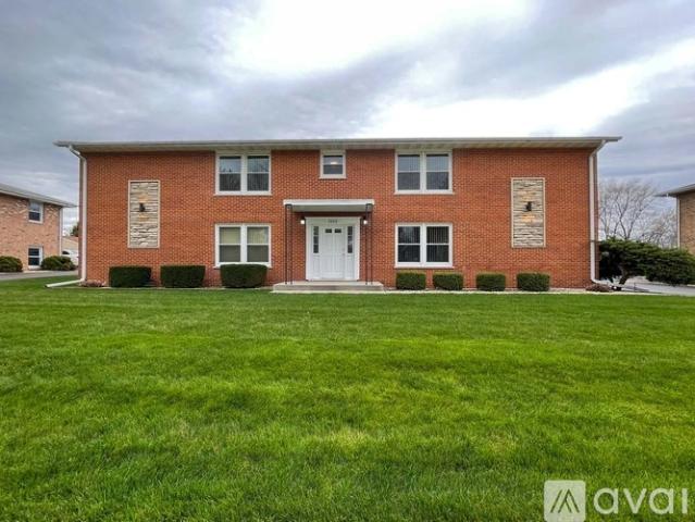 2 BR, 1 BA Apartment 24213 West Hazelcrest Drive, Unit 200, Plainfield, IL 60544