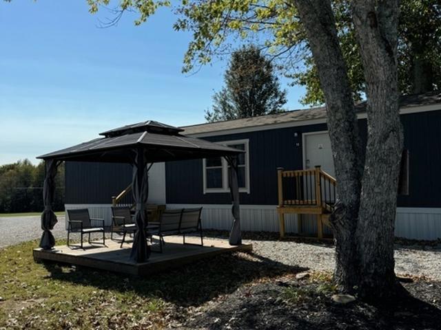 2 BR, 1 BA Apartment 2422 Hwy 43 S, Unit 11, Leoma, TN 38468