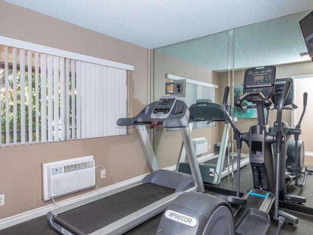 2 BR, 1 BA Apartment 2449 West Ball Road Unit 10, Anaheim, CA 92804