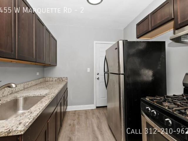 2 BR, 1 BA Apartment 2455 W Marquette Rd, Chicago, IL 60629