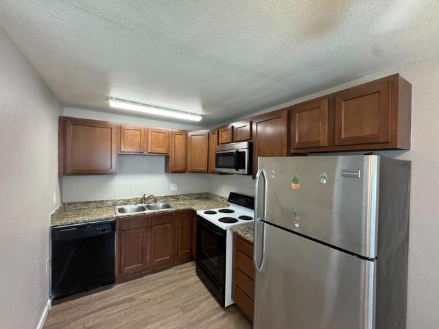 2 BR, 1 BA Apartment 249 S Ingalls St, Lakewood, CO 80226