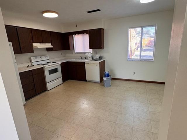 2 BR, 1 BA Apartment 253 E Christine Dr, Unit 3, Decatur, IL 62526