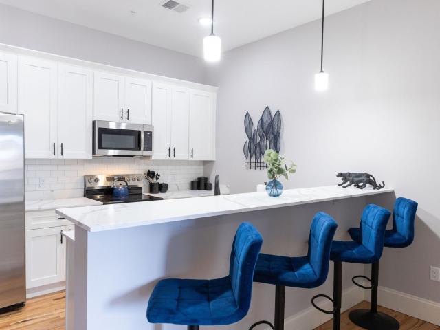 2 BR, 1 BA Apartment 250 Commercial Street Unit 410, Manchester, NH 03101