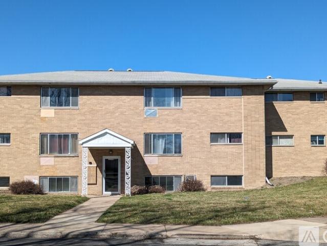 2 BR, 1 BA Apartment 2511 W Wardcliffe Dr, Unit F, Peoria, IL 61604